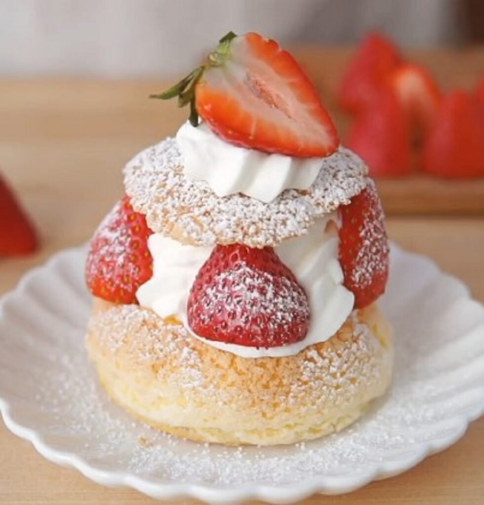 Sweet Strawberry Cream Puffs Recipe