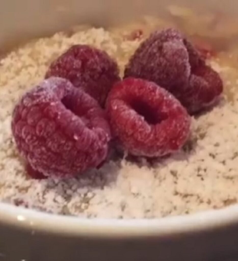 Quick and Tangy Raspberry Lemon Mug Cake