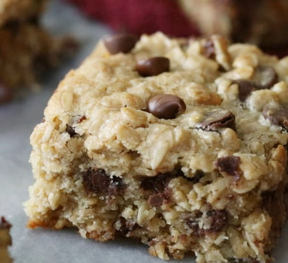 Oatmeal Chocolate Chip Cookie Bars