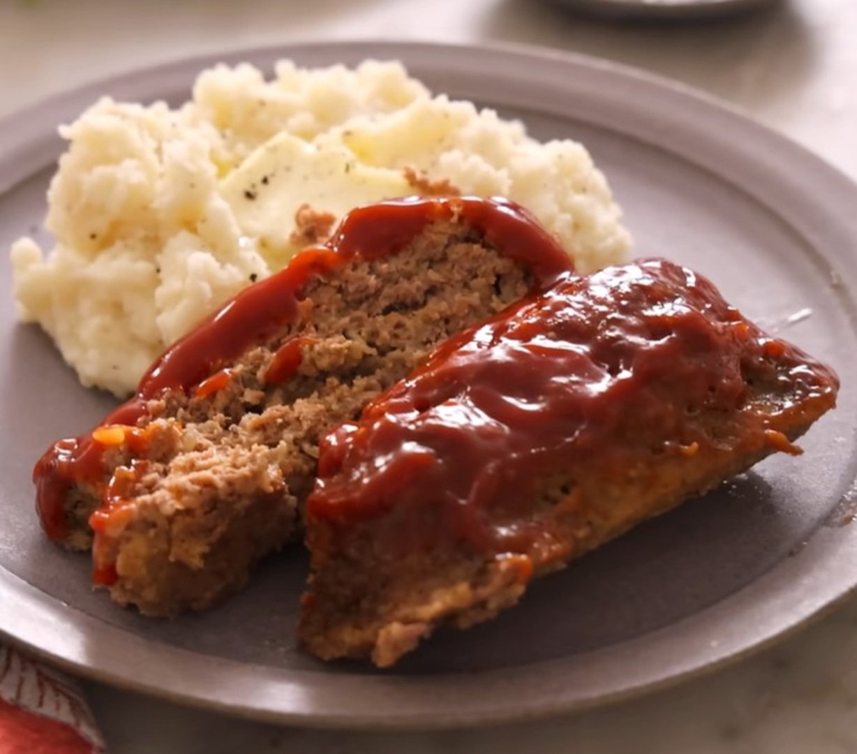 Trisha Yearwood's Savory Meatloaf Recipe