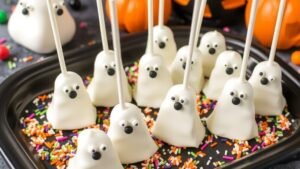Ghostly Grave Cake Pops (Cookies & Cream Edition)